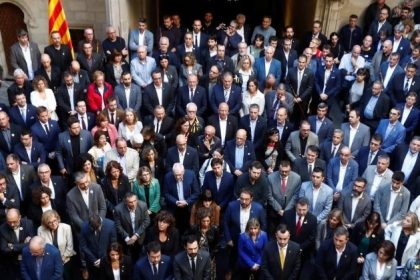 Catalonia's mayors call for self-determination before protest march