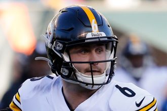 Fox news today: Pittsburgh Steelers’ Devlin Hodges chided for old tweets supporting Trump