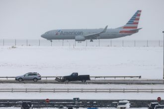 Political News: ‘Bomb Cyclone’ Whips Through The West As Winter Storms Snarl Thanksgiving Travel – NPR