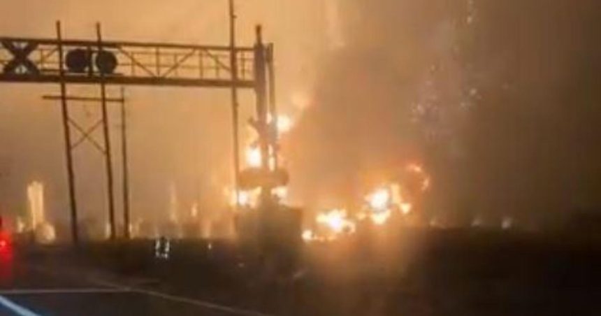 Political News: Port Neches explosions: 60,000 people forced to evacuate after explosions at Texas chemical plant – CBS News
