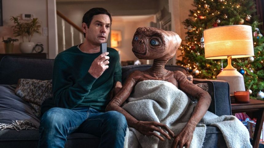 Political News: ‘E.T.’ Phones Home Again In Reunion Short Film Premiering On NBC And Syfy – Deadline