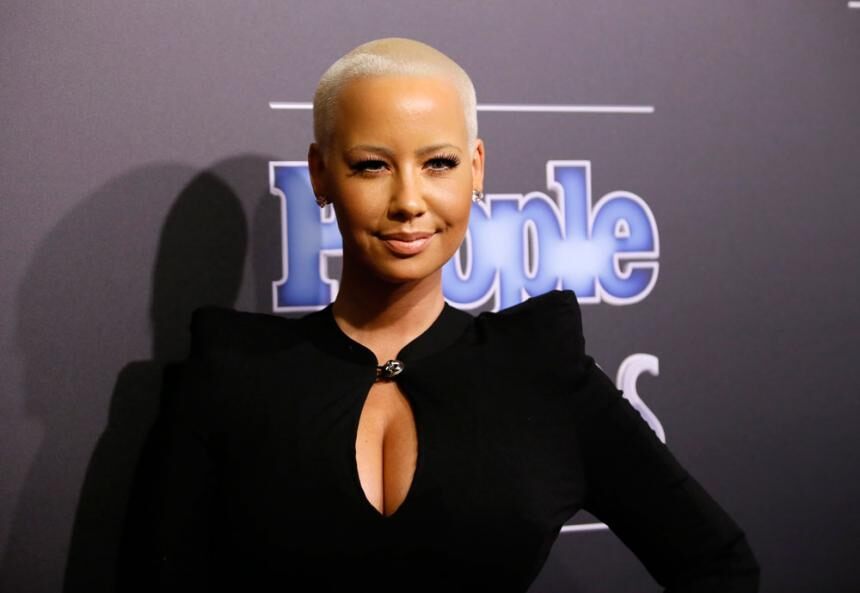 Fox news today: Amber Rose undergoes plastic surgery six weeks after giving birth