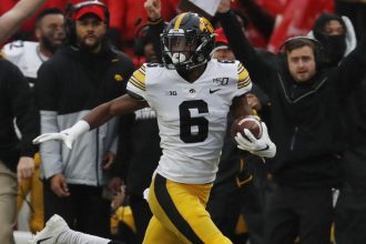 Latest Sports News: College football scores, top 25 rankings, Friday schedule, NCAA games today: Iowa survives scare from Nebraska – CBSSports.com