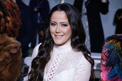 Latest in Music Jenelle Evans Tweets What She Is Thankful for After Divorce Announcement – Showbiz Cheat Sheet