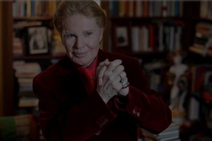 Famed Celebrity Astrologer Walter Mercado Dies at 88