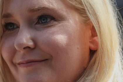Fox News Today: Prince Andrew accuser writes cryptic tweet saying she’s not ‘suicidal’