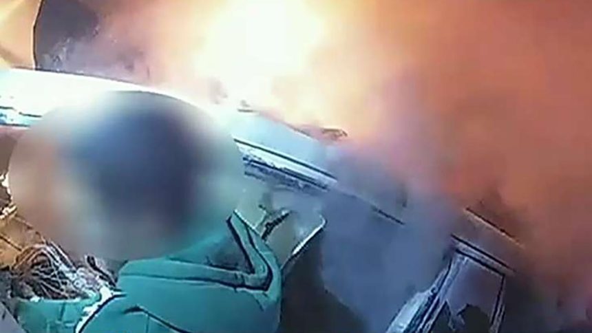 Fox News Today: Texas deputies, in dramatic video, free trapped driver from burning car