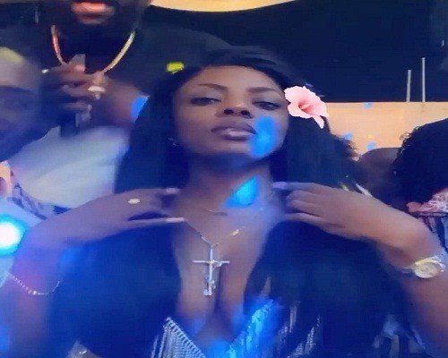 Nana Aba Anamoah shows us some flesh