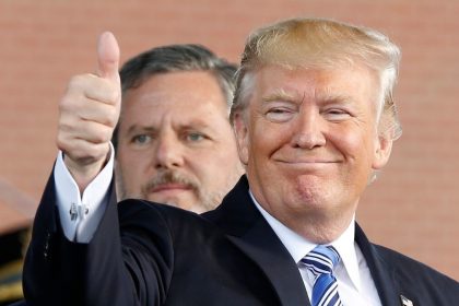 trump-name-checks-‘squad’-at-evangelical-rally:-‘they-hate-jewish-people’