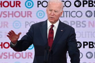 no,-joe-biden-didn’t-say-he-eats-the-stick-in-corn-dogs