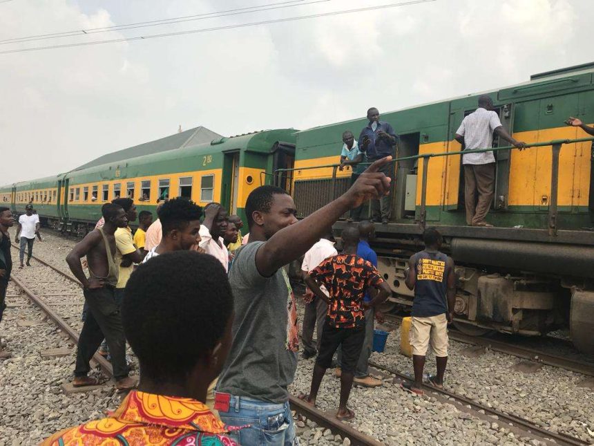 tarkwa-train-breaks-down,-leaves-passengers-stranded