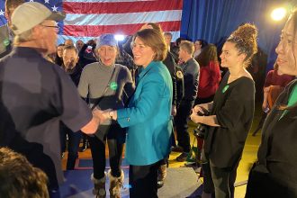 klobuchar-says-she’s-moving-on-to-new-hampshire-‘no-matter-what’