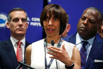 Prosecutors recommend nearly 5-year sentence for ex-Baltimore mayor in 'Healthy Holly' scandal