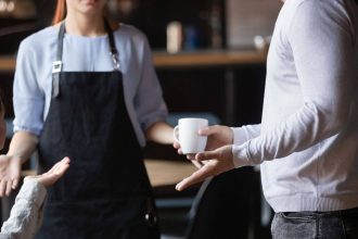 Man caught on camera abusing restaurant staff for delaying his food