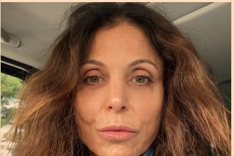 Bethenny Frankel wore a red hot swimsuit during a recent boat outing. The Skinnygirl founder, 49, had her toned arms and legs on display. Frankel accessorized her outfit with a wide brim red hat.