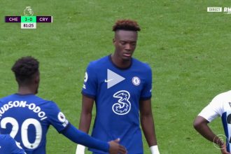 Tammy Abraham is not happy about this Angry face César Azpilicueta has to pull the striker away from the spot as he wanted to take the penalty...