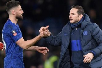 Chelsea “back under fire Frank Lampard” and will offer Olivier Giroud a new contract