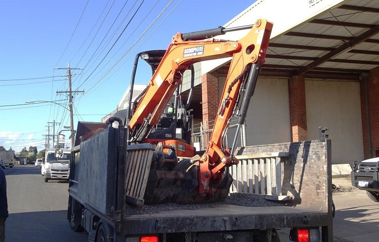 The types of industries that utilize excavators and their many uses