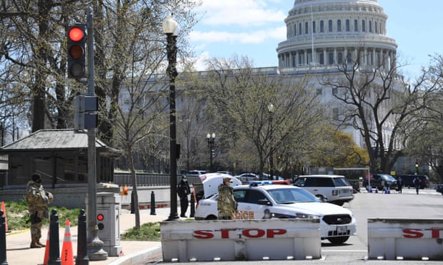 Vehicle rams barrier, heavily injuring 2 Officers in the Capitol security incident
