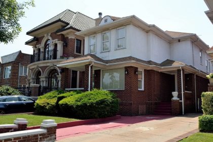 A Layman's Guide to FHA vs Traditional Loans