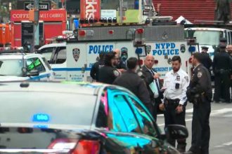 According to law enforcement sources, NYPD investigators believe the shooter in Times Square was targeting his brother.
