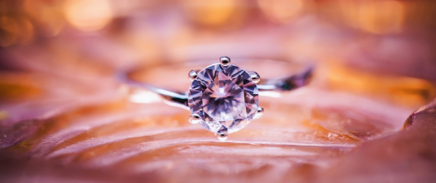 How to buy diamond eternity rings from Dubai?