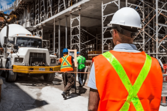 Tips on Starting a Business While Employed in Dubai
