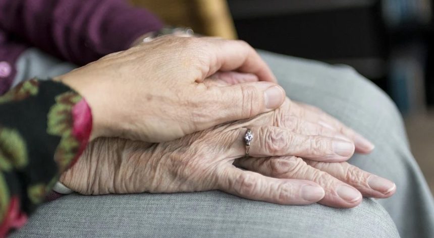 5 Tips For Senior People to Start Dating in Australia