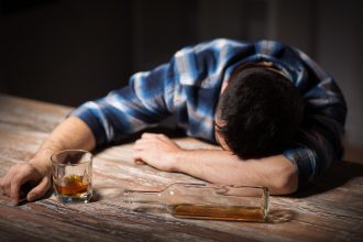 Get Rid of Your Alcohol Addiction by Attending AA Meetings in Missouri