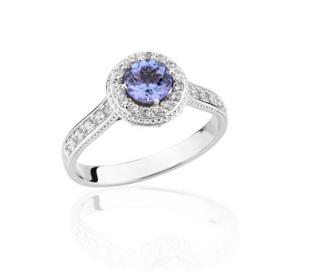 Benefits In Choosing Cultured Diamond Ring For Engagement