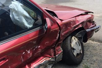 Car Accident Attorneys: 4 Tips on How to Choose the Right One for Your Case