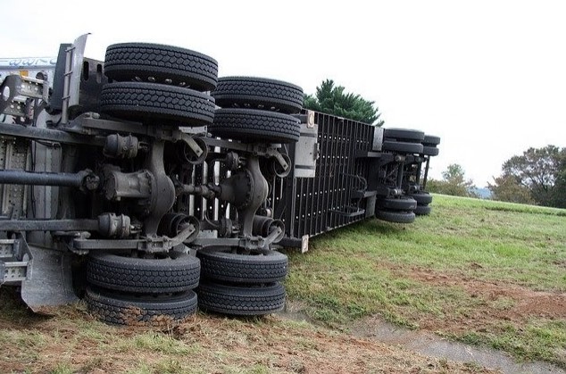 Truck accidents are some of the most dangerous car accidents because large trucks can weigh up to 80,000 pounds. Oftentimes, injuries sustained in truck accidents are severe and life-changing. For this reason, it is important for truck drivers to make sure they take care of themselves before getting behind the wheel. This article will talk about the most common injuries suffered in truck accidents and how you can prevent them from happening