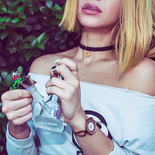 The Advantages of Smoking a great Bong
