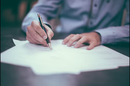 6 Cases When An Investment Negligence Lawyer Can Help You