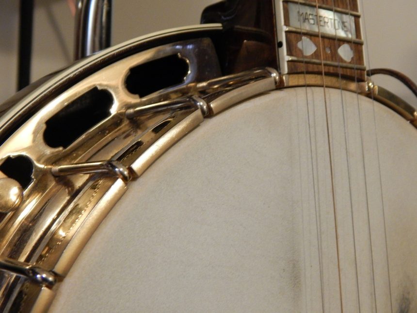 Your Absolute Guide to Using an Electronic Tuner to Tune Your Banjo: Best Facts and Tips