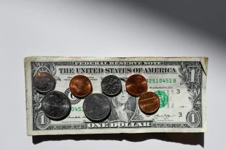 How To Effectively Lower Your Monthly Expenses This Winter