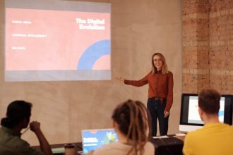 5 Tips for Creating an Outstanding Presentation
