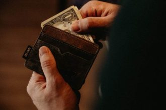 Money Struggle: 4 Ways Small Businesses Can Ensure a Financial Help in Difficult Times
