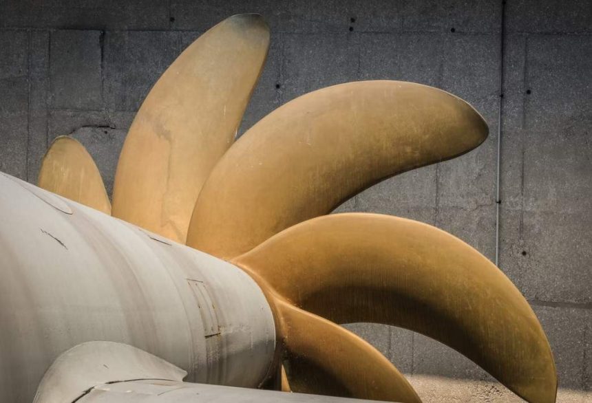 Top Propeller Options for Your Outboard Engine: A Closer Look