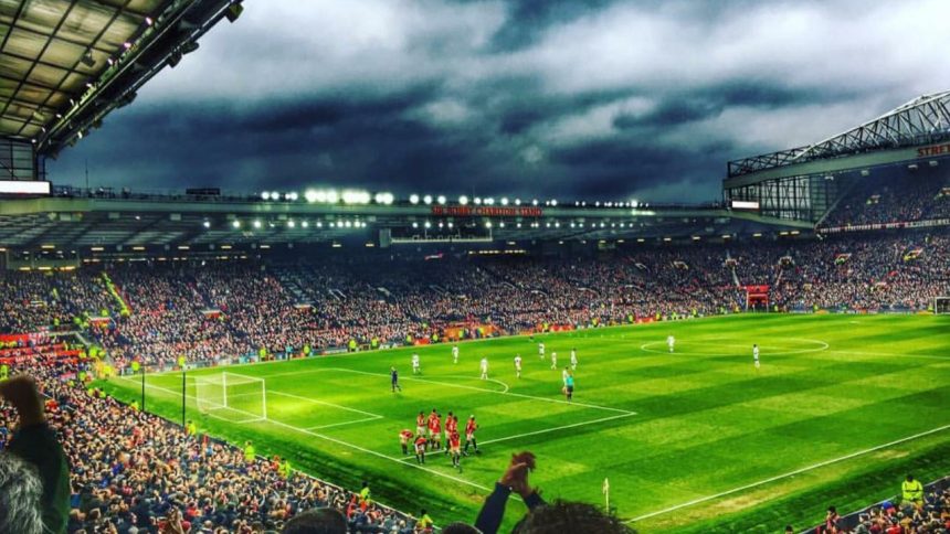Erik Ten Hag must keep only five players at Manchester United says United Legend Mikael Silvestre