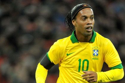 Brazil Legend Ronaldinho picks his favorite for Saturday's Champions League finals.