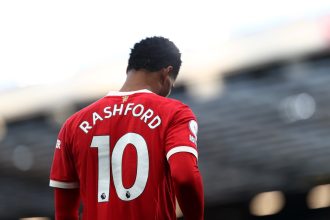 Gary Neville disagrees with Jamie Carragher over Marcus Rashford's comments.