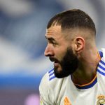 Arsene Wenger reveals the reason behind Karim Benzema's recent form and compares him to Robert Lewandoski.