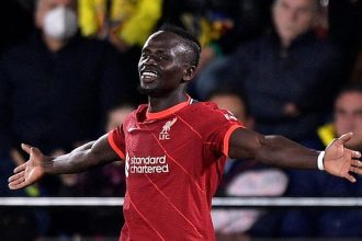 Virgil van Dijk praises Sadio Mane's FA Cup performance despite Penalty's miss.