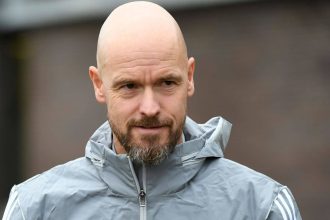 Teddy Sheringham sent a transfer message to Erik Ten Hag.