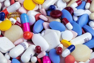 7 Drug Combinations You Should Avoid At All Costs