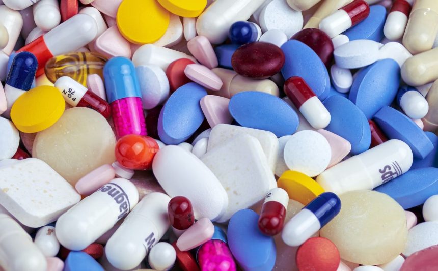 7 Drug Combinations You Should Avoid At All Costs