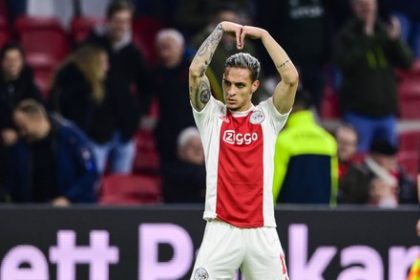 Alex Crook believes Manchester United will sign Antony.
