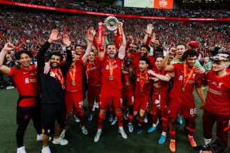 Liverpool must sign three more players after completing the transfer of Darwin Nunez, says Michael Thomas.