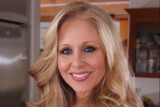 Julia Ann Wiki, Bio, Net Worth, Height, Weight, and Personal life.